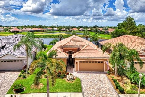 Villa ou maison à vendre à North Port, Floride: 3 chambres, 168.99 m2 № 1308002 - photo 1