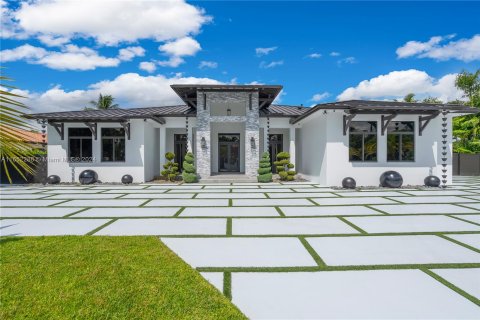 Villa ou maison à vendre à Miami, Floride: 6 chambres, 427.91 m2 № 1345587 - photo 2