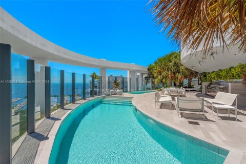 Copropriété à vendre à Miami, Floride: 4 chambres, 515.7 m2 № 1345625 - photo 2