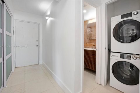 Copropriété à vendre à Miami Beach, Floride: 1 chambre, 66.89 m2 № 1345672 - photo 11