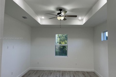 Casa en venta en Lehigh Acres, Florida, 3 dormitorios № 807467 - foto 23