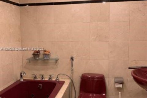 Condo in Miami Beach, Florida, 1 bedroom  № 150186 - photo 7