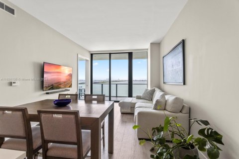 Condo in Miami, Florida, 2 bedrooms  № 1272512 - photo 12