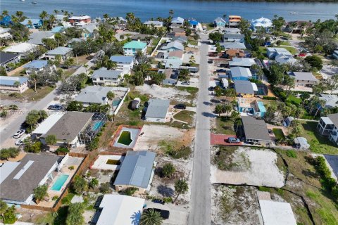 Terreno en venta en Fort Myers, Florida № 1332970 - foto 9