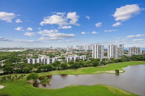 Condo in Aventura, Florida, 2 bedrooms  № 1332968 - photo 2