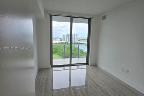 Copropriété à vendre à North Miami Beach, Floride: 2 chambres, 102.94 m2 № 1378623 - photo 9