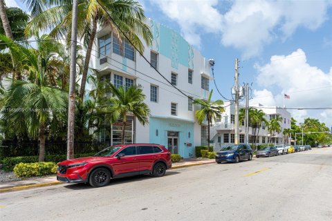 Copropriété à vendre à Miami Beach, Floride: 1 chambre, 49.89 m2 № 1378639 - photo 23