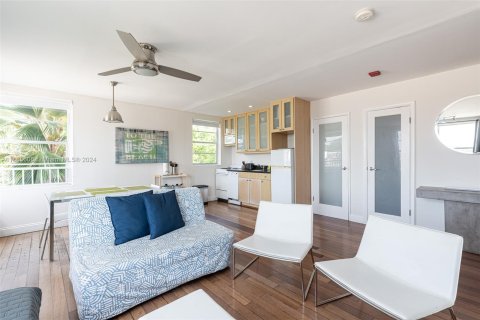 Copropriété à vendre à Miami Beach, Floride: 1 chambre, 49.89 m2 № 1378639 - photo 12