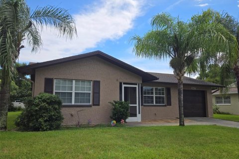 Casa en venta en Palm Harbor, Florida, 2 dormitorios, 119.84 m2 № 1351486 - foto 2