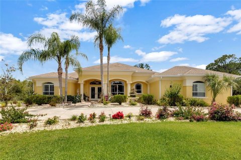 Villa ou maison à vendre à North Port, Floride: 3 chambres, 240.8 m2 № 252689 - photo 3