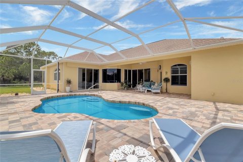 Villa ou maison à vendre à North Port, Floride: 3 chambres, 240.8 m2 № 252689 - photo 20