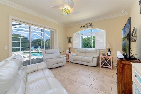 Villa ou maison à vendre à North Port, Floride: 3 chambres, 240.8 m2 № 252689 - photo 10