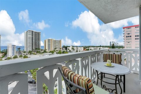 Copropriété à vendre à Hallandale Beach, Floride: 2 chambres, 116.13 m2 № 1315627 - photo 22