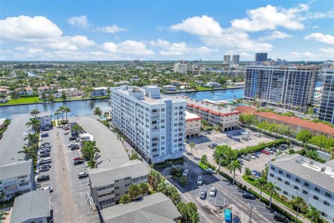 Copropriété à vendre à Hallandale Beach, Floride: 2 chambres, 116.13 m2 № 1315627 - photo 28