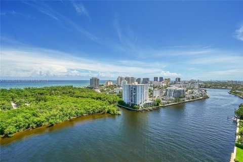 Condo in Fort Lauderdale, Florida, 2 bedrooms  № 1333251 - photo 3