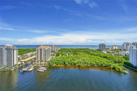 Condo in Fort Lauderdale, Florida, 2 bedrooms  № 1333251 - photo 2