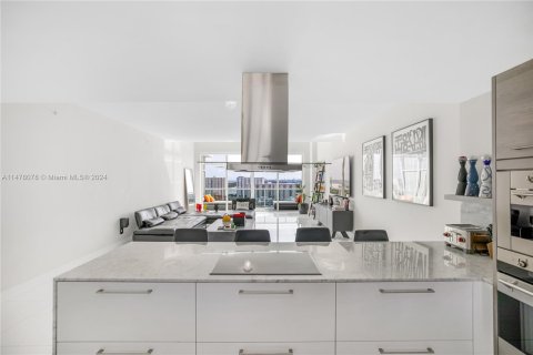 Condominio en venta en Sunny Isles Beach, Florida, 4 dormitorios, 286.88 m2 № 1355046 - foto 12