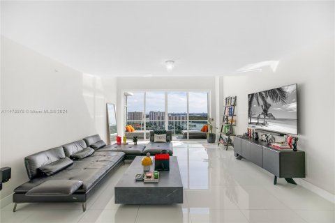 Condominio en venta en Sunny Isles Beach, Florida, 4 dormitorios, 286.88 m2 № 1355046 - foto 8