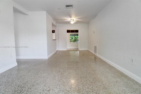 Villa ou maison à vendre à Miami, Floride: 3 chambres, 92.9 m2 № 1355086 - photo 6