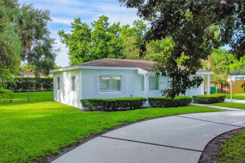 Villa ou maison à vendre à Miami, Floride: 3 chambres, 92.9 m2 № 1355086 - photo 3