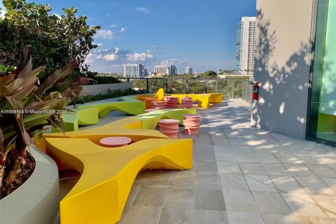 Condominio en venta en Miami, Florida, 1 dormitorio, 56.67 m2 № 1360740 - foto 10