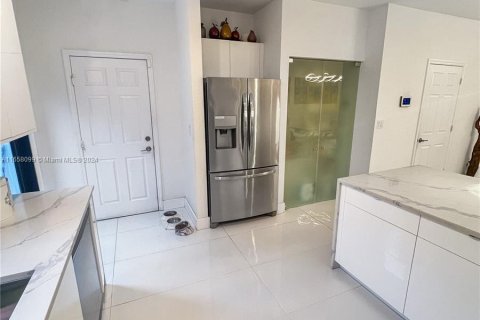 House in Fort Lauderdale, Florida 3 bedrooms, 152.92 sq.m. № 1360414 - photo 6