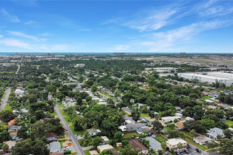 House in Fort Lauderdale, Florida 3 bedrooms, 152.92 sq.m. № 1360414 - photo 22