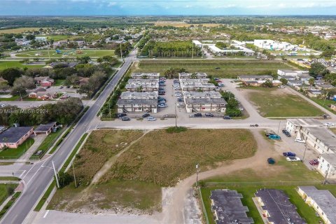 Terreno en venta en Homestead, Florida № 980511 - foto 14