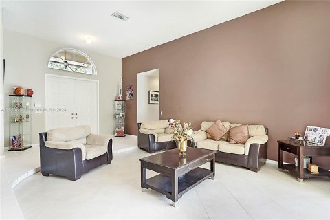 Casa en venta en Coral Springs, Florida, 4 dormitorios, 257.9 m2 № 1412226 - foto 4