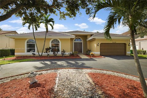 Casa en venta en Coral Springs, Florida, 4 dormitorios, 257.9 m2 № 1412226 - foto 1