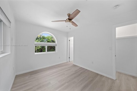 Casa en venta en Tavernier, Florida, 5 dormitorios № 1094705 - foto 26