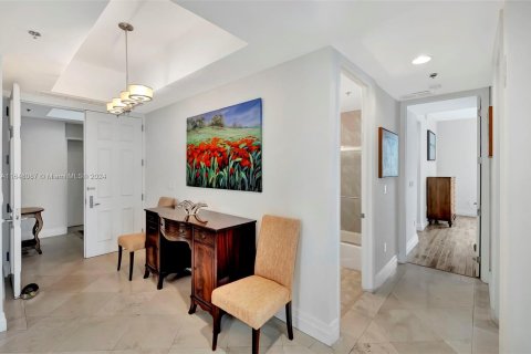 Condominio en venta en Coral Gables, Florida, 3 dormitorios, 181.35 m2 № 1332629 - foto 15