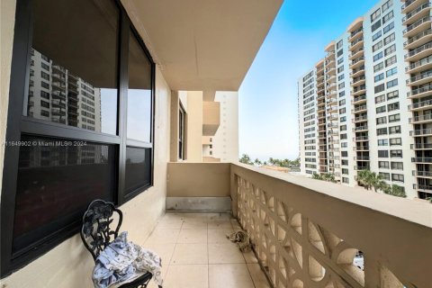 Condominio en venta en Bal Harbour, Florida, 2 dormitorios, 124.67 m2 № 1332668 - foto 16