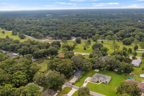 House in Sorrento, Florida 3 bedrooms, 111.48 sq.m. № 1341551 - photo 30