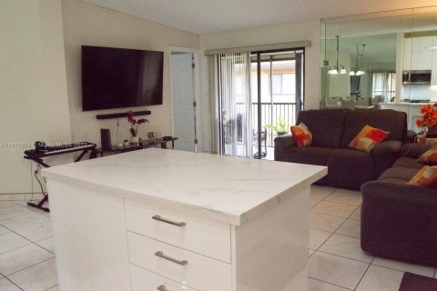 Condominio en venta en Tamarac, Florida, 2 dormitorios, 108.05 m2 № 813114 - foto 11