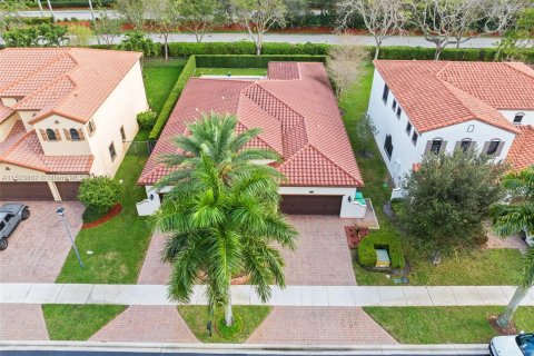 Villa ou maison à vendre à Cooper City, Floride: 4 chambres, 230.4 m2 № 983153 - photo 2