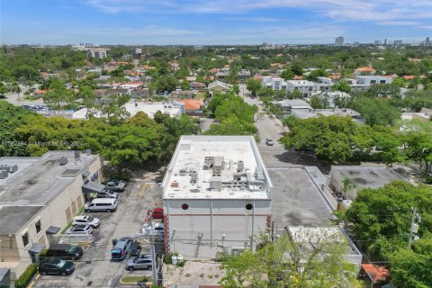 Propiedad comercial en venta en Miami, Florida № 1176215 - foto 3