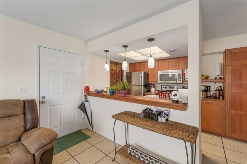 Condominio en venta en Melbourne, Florida, 1 dormitorio, 57.6 m2 № 1393313 - foto 11