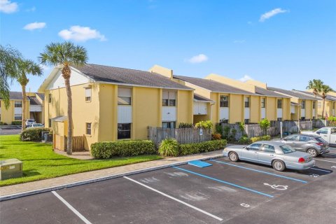 Condominio en venta en Melbourne, Florida, 1 dormitorio, 57.6 m2 № 1393313 - foto 4