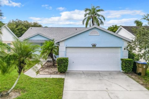 Villa ou maison à vendre à Kissimmee, Floride: 3 chambres, 113.81 m2 № 1354406 - photo 1