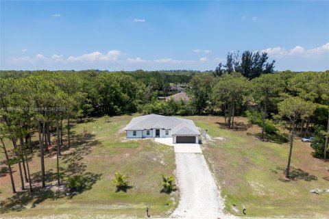 Villa ou maison à vendre à West Palm Beach, Floride: 4 chambres, 220.46 m2 № 1209072 - photo 5