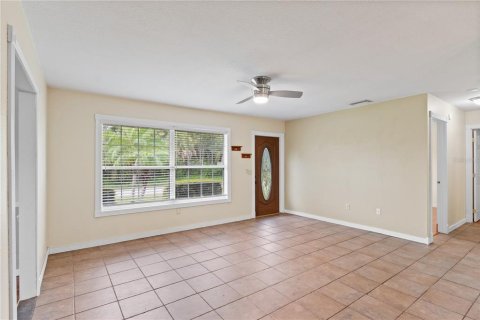 Villa ou maison à vendre à Port Charlotte, Floride: 2 chambres, 83.61 m2 № 1359736 - photo 3