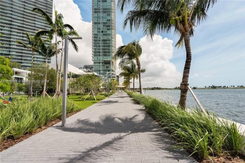 Condominio en venta en Miami, Florida, 1 dormitorio, 69.31 m2 № 1399547 - foto 9