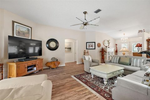 Casa en venta en The Villages, Florida, 3 dormitorios, 197.88 m2 № 1352793 - foto 9