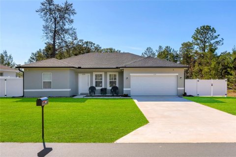 Villa ou maison à vendre à Ocala, Floride: 4 chambres, 146.79 m2 № 1352786 - photo 1