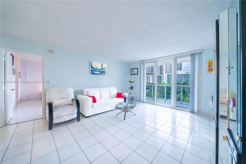 Copropriété à vendre à Hollywood, Floride: 1 chambre, 83.61 m2 № 1104295 - photo 15