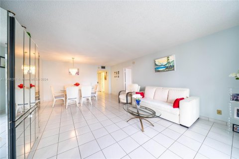 Copropriété à vendre à Hollywood, Floride: 1 chambre, 83.61 m2 № 1104295 - photo 14