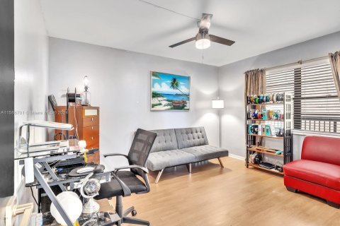 Condominio en venta en Lauderhill, Florida, 2 dormitorios, 111.48 m2 № 1173814 - foto 20