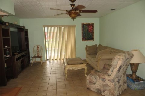 House in Port Charlotte, Florida 3 bedrooms, 174.19 sq.m. № 1302283 - photo 19