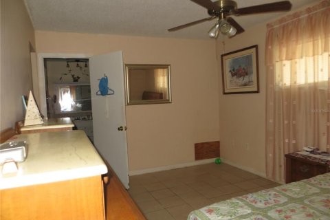 House in Port Charlotte, Florida 3 bedrooms, 174.19 sq.m. № 1302283 - photo 12